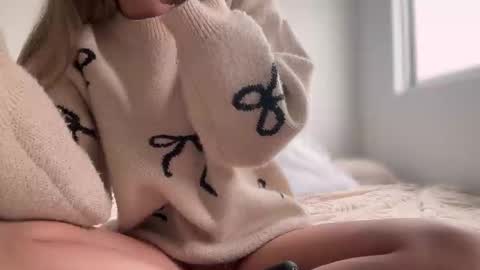 Snapshot of teffsweet18 chatting on October 11, 2025, 12:47 pm Amy No penetration Virgiin giirl online show from October 11, 2025, 12:47 pm