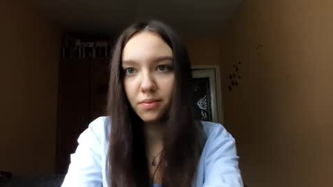 Kimi online show from November 7, 2025, 9:31 am