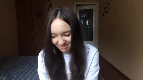 Kimi online show from November 12, 2025, 9:42 am