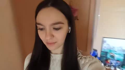 Kimi online show from November 13, 2025, 12:48 pm