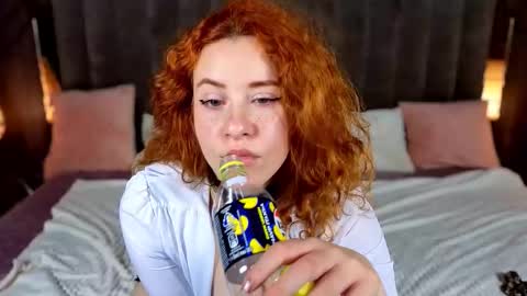 teilahex online show from October 8, 2025, 8:28 pm