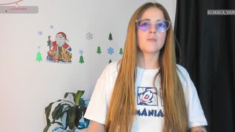 tekila__ online show from December 3, 2024, 8:39 pm