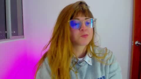 tekila__ online show from November 30, 2025, 2:04 am