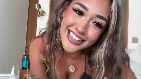 Telea Evans online show from January 14, 2026, 5:02 am