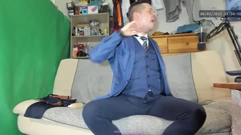 Virg Lszl online show from February 6, 2025, 8:34 pm