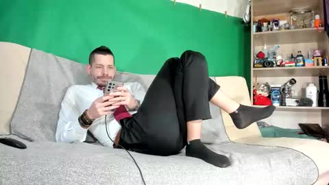 Snapshot of telepaticman chatting on April 20, 2026, 3:59 pm Virg Lszl online show from April 20, 2026, 3:59 pm