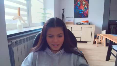 Snapshot of tell_me_goddess chatting on October 16, 2025, 8:48 am Amazing SALOME online show from October 16, 2025, 8:48 am