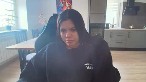 Snapshot of tell_me_goddess chatting on November 5, 2025, 8:03 am Amazing SALOME online show from November 5, 2025, 8:03 am