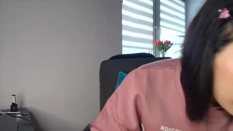 Snapshot of tell_me_goddess chatting on December 2, 2025, 8:52 am Amazing SALOME online show from December 2, 2025, 8:52 am