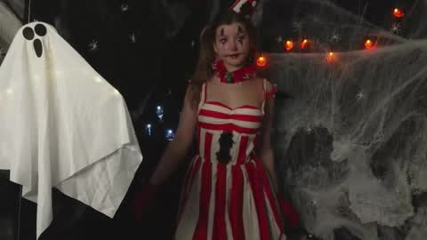 Snapshot of temperaturka chatting on October 24, 2025, 3:58 am Sarah     online show from October 24, 2025, 3:58 am