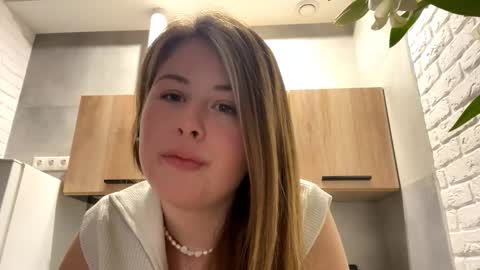 Lana online show from March 9, 2026, 9:35 am