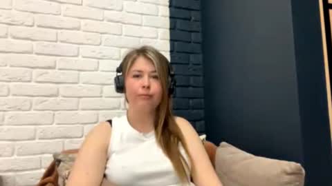 Lana online show from March 23, 2026, 7:12 am