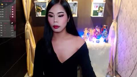 Camila online show from March 10, 2026, 8:14 pm