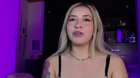 Snapshot of temptationsweet__ chatting on March 15, 2026, 8:53 am Sara online show from March 15, 2026, 8:53 am