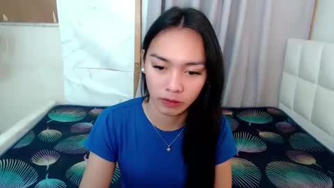 YOGIRL MAXINE online show from April 28, 2026, 5:01 am