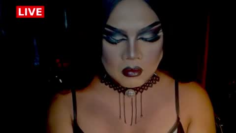 Snapshot of temptress_cocoxxx chatting on June 18, 2026, 1:50 am Mistress Coco online show from June 18, 2026, 1:50 am