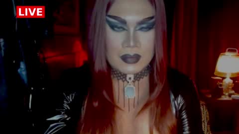 Snapshot of temptress_cocoxxx chatting on August 3, 2026, 5:39 am Mistress Coco online show from August 3, 2026, 5:39 am