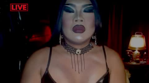 Snapshot of temptress_cocoxxx chatting on August 6, 2026, 5:09 am Mistress Coco online show from August 6, 2026, 5:09 am