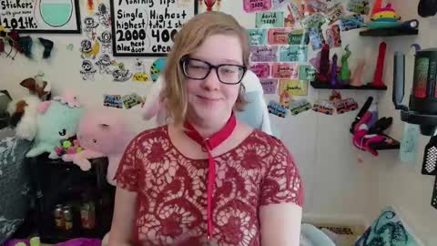 Snapshot of ten_tickle_pixie chatting on March 11, 2026, 6:25 pm Pixie and Tentacle Overlord online show from March 11, 2026, 6:25 pm