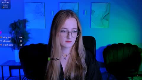 Snapshot of tender_louise chatting on March 10, 2026, 10:48 pm ur Louise online show from March 10, 2026, 10:48 pm