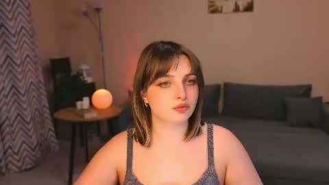 tender_meow online show from June 11, 2026, 9:13 pm