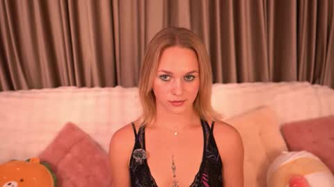 Snapshot of tendercrush chatting on November 27, 2025, 6:21 pm Ellis online show from November 27, 2025, 6:21 pm