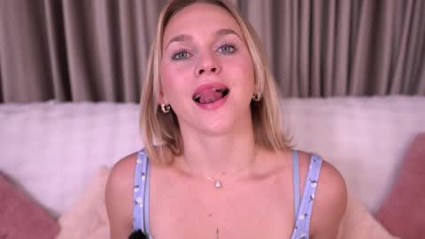 Snapshot of tendercrush chatting on December 22, 2025, 6:16 pm Ellis online show from December 22, 2025, 6:16 pm