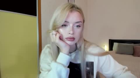 Snapshot of tenderlyalissa chatting on October 20, 2025, 4:40 pm Alissa online show from October 20, 2025, 4:40 pm