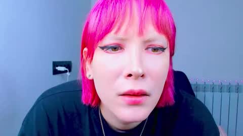 Snapshot of tenebrise chatting on October 7, 2025, 2:20 am Kira online show from October 7, 2025, 2:20 am