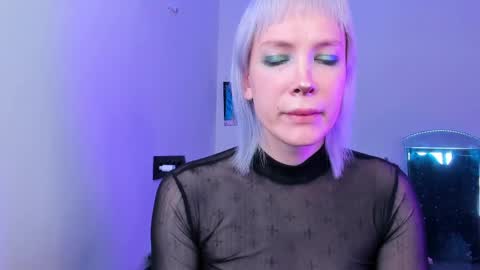 Kira online show from June 7, 2026, 4:27 am