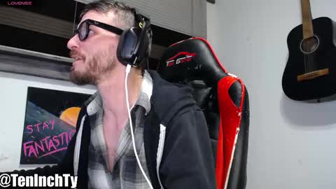 Snapshot of teninchty chatting on February 15, 2026, 3:47 am Ty online show from February 15, 2026, 3:47 am