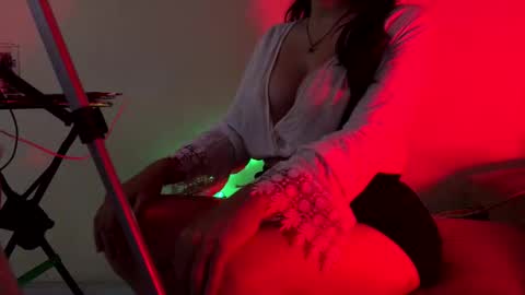 TernuritaySebas online show from April 25, 2026, 2:36 am