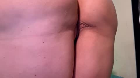 TernuritaySebas online show from May 15, 2026, 1:51 pm