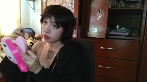 Terra Elowen online show from May 6, 2026, 2:44 pm