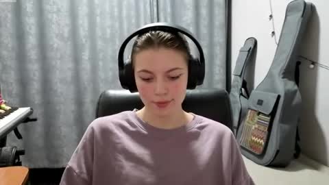 Anny Simpson online show from May 6, 2026, 9:09 pm