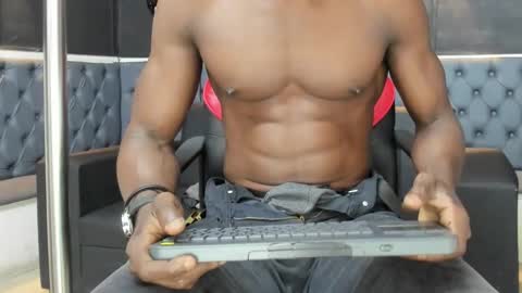 Snapshot of terranze_z chatting on November 7, 2025, 10:54 pm terranze_z online show from November 7, 2025, 10:54 pm