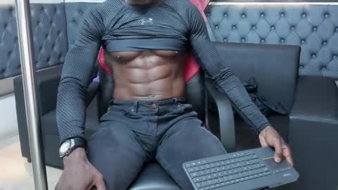 Snapshot of terranze_z chatting on December 5, 2025, 9:00 pm terranze_z online show from December 5, 2025, 9:00 pm