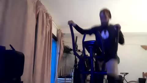 terre28 online show from October 18, 2025, 5:46 pm