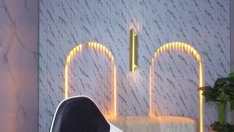 Online 800 to 1400 online show from November 4, 2025, 2:05 pm