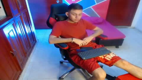 Snapshot of terryy_hot chatting on April 20, 2026, 10:29 am terryy_hot online show from April 20, 2026, 10:29 am