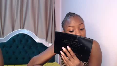 Snapshot of tess_tacy chatting on February 27, 2025, 6:18 am Tacy online show from February 27, 2025, 6:18 am