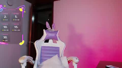 Snapshot of tessa_____ chatting on August 10, 2026, 4:05 am Tessa online show from August 10, 2026, 4:05 am