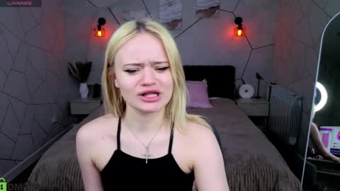 Tessa online show from April 3, 2026, 9:18 am