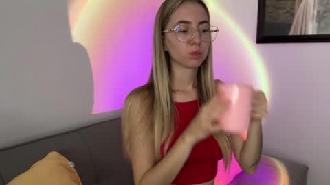 Snapshot of tessa_calmness chatting on June 3, 2026, 3:20 am tessa_calmness online show from June 3, 2026, 3:20 am