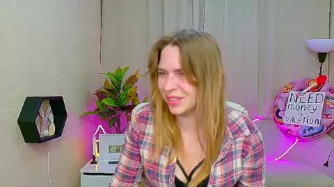 Snapshot of tessadaybreak chatting on May 26, 2026, 6:53 am tessadaybreak online show from May 26, 2026, 6:53 am
