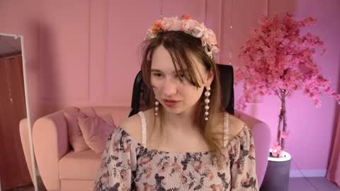 Tessa online show from May 13, 2026, 5:16 am