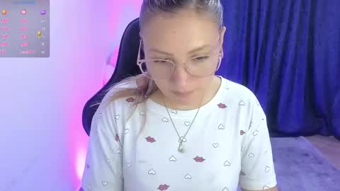 Snapshot of tessawhisnton chatting on February 4, 2025, 5:55 pm Tessy online show from February 4, 2025, 5:55 pm
