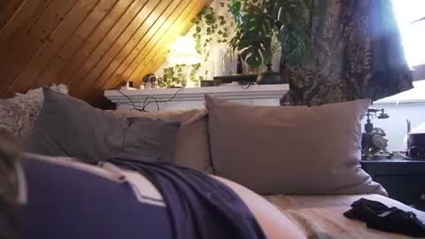 Tessa online show from July 24, 2026, 4:49 pm