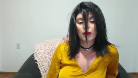 naughty tess online show from December 4, 2024, 9:29 am