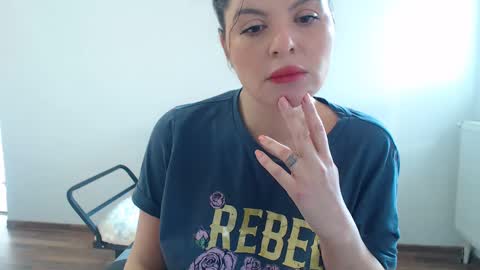 naughty tess online show from February 11, 2025, 9:09 am